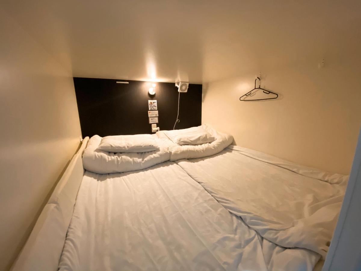 Gate 80 Hostel Osaka Exterior photo